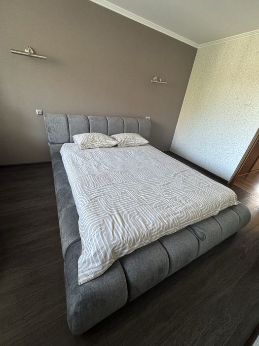 Здається простора та свіженька трьокімнатна квартира!