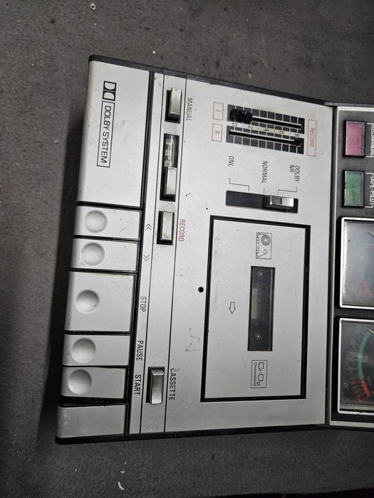 Magnetofon Grundig CN 730