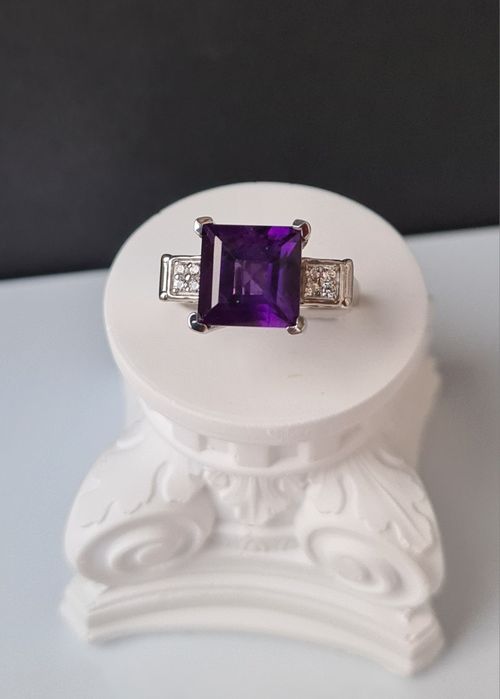 Pierścionek srebro rodowane 925, ametyst afrykański i cyrkony naturaln