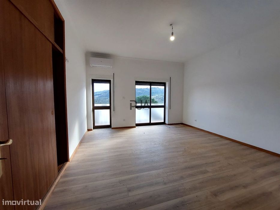 Andar moradia T4 em Mangualde