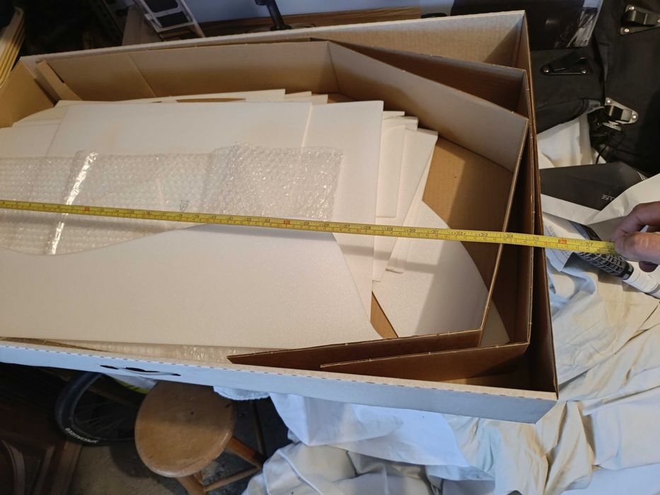 Caixa grande e peças para Avião de Aeromodelismo Pico-Jet da Pico Line