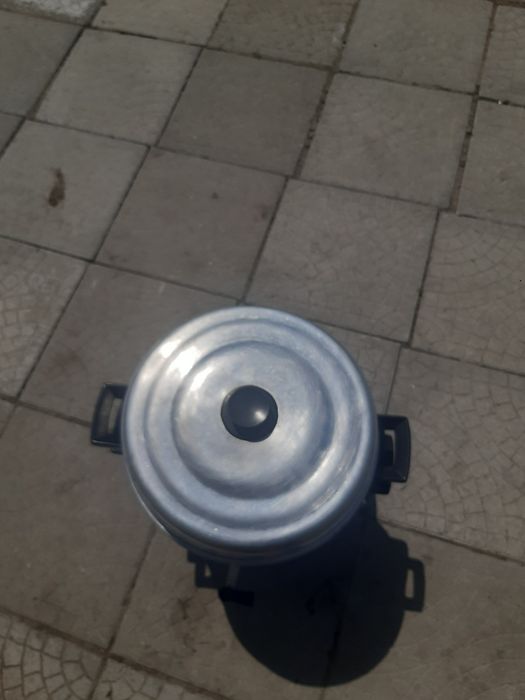 Соковыпаритель для любых фруктов