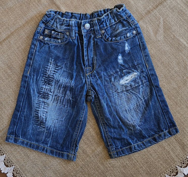 Chłopięce szorty jeansowe z przetarciami rozm. 134