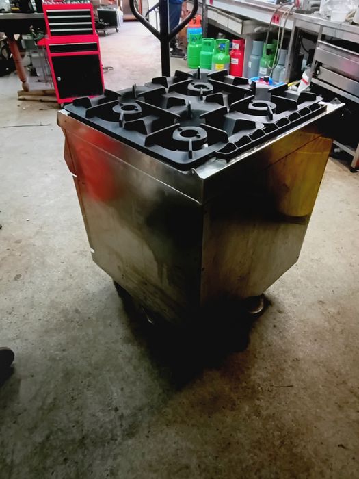 Fogão industrial a gás 4 queimadores e forno