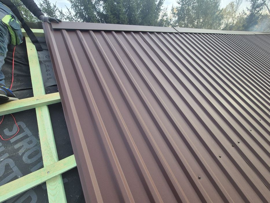 Dachy remont Firma zajmuje się profesjonalnym demontażem i utylizacją