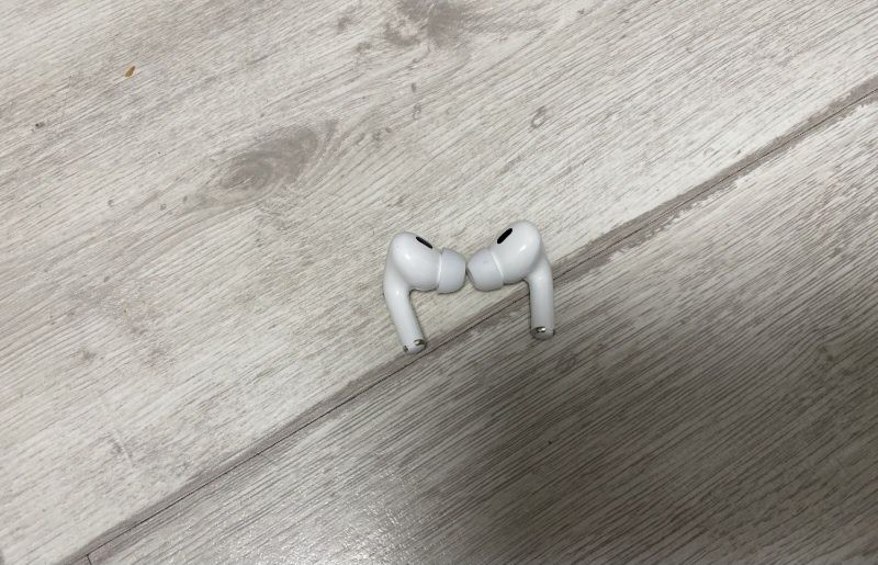 Продам бездротові навушники нові