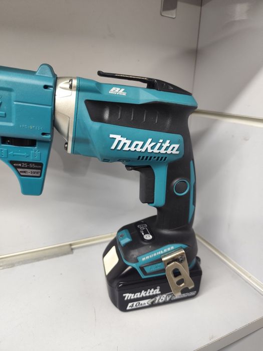 Makita DFS 452 безщітковий акумуляторний стрічковий шуруповерт Макіта