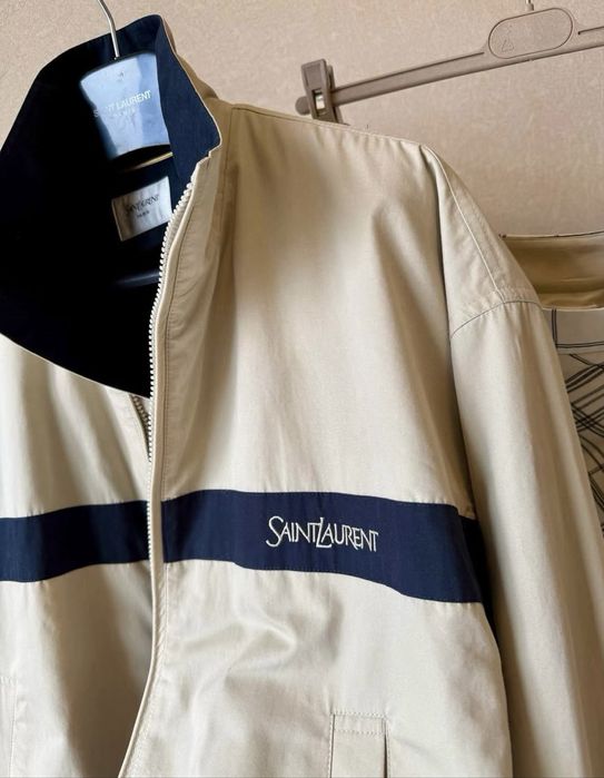 Трендова куртка, вітровка, бомбер куртка Yves Saint Laurent 2026