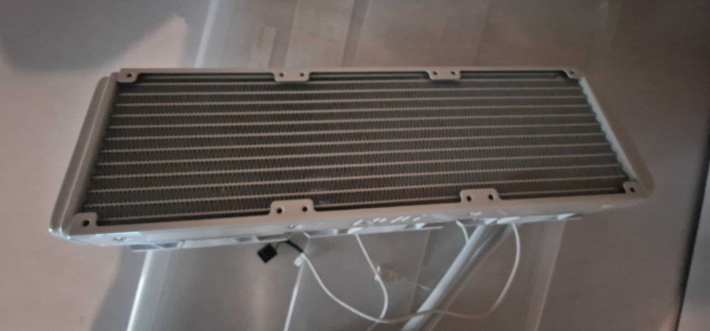 Rog Strix LC 2 360 ARG