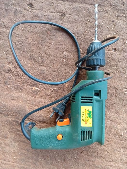 Vende se parafusadora por 16€ a funcionar perfeitamente