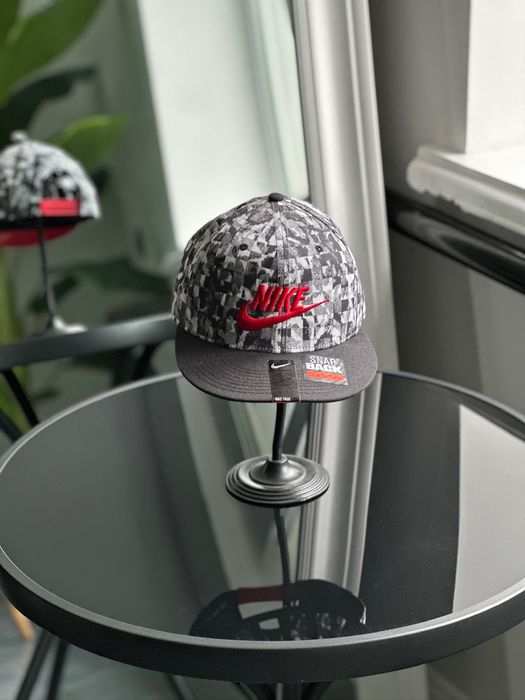 Оригінал! Nike Snapback кепка нова!