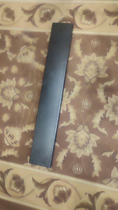 Uniwersalny słupek montażowy