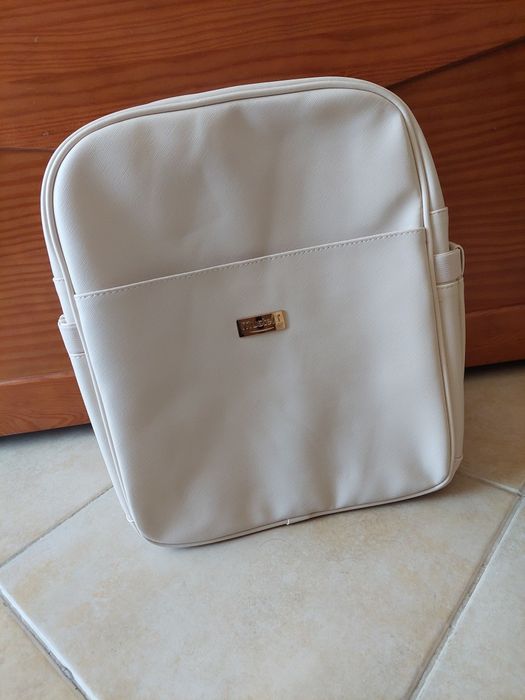 Mochila prática de bebé