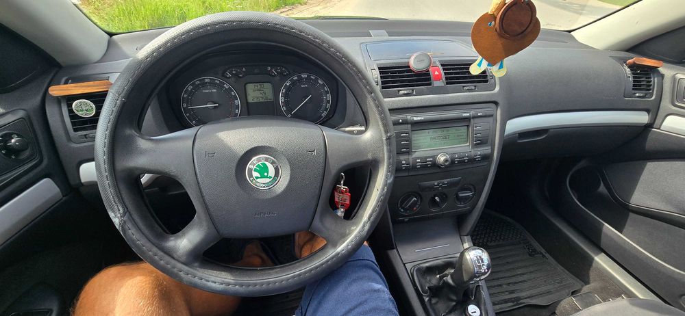 Sprzedam lub zamienie prywatna Skodę Octavię II 1.9 TDI 105 Km. 2004 r.