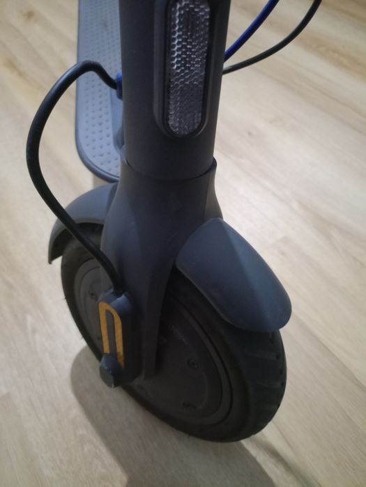 Hulajnoga Xiaomi Mi Electric Scooter 3