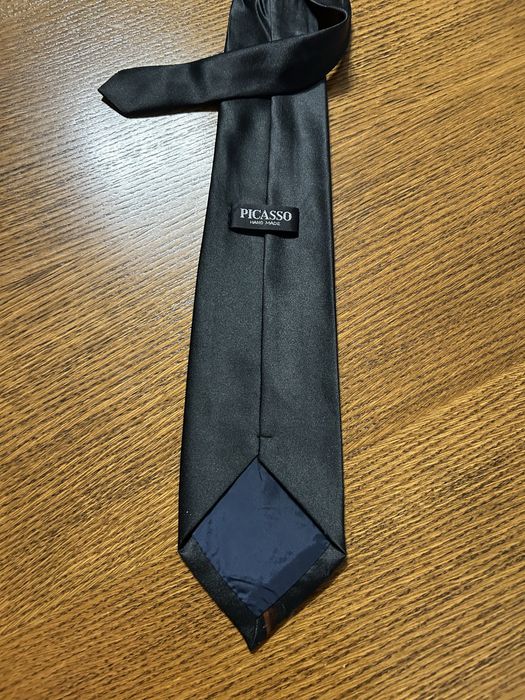 Czarny krawat z Diabełkiem Tasmańskim