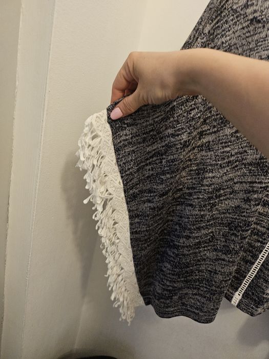 Piękne ponczo/narzutka/sweterek rozmiar one size Reserved nowe z metką!