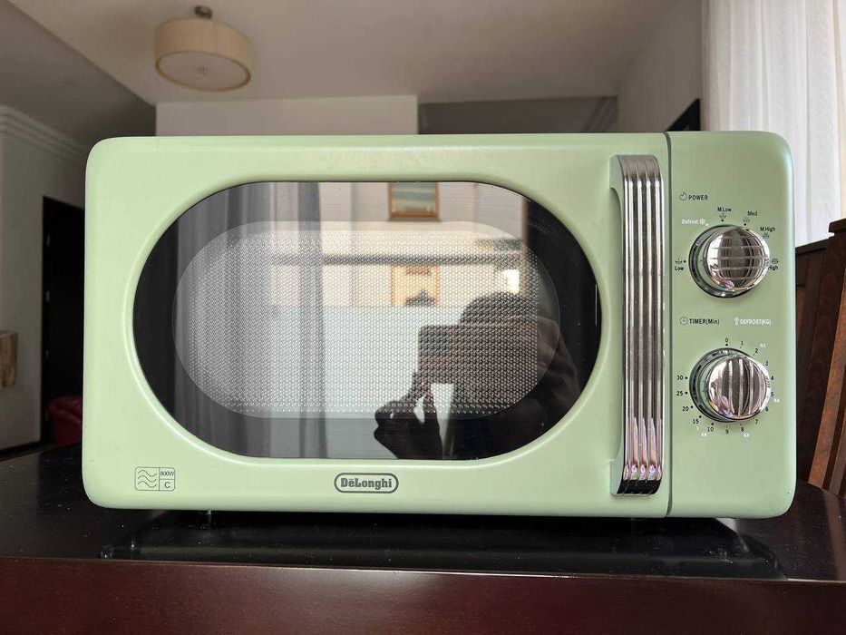 Kuchenka Mikrofalowa Mikrofalówka 20L De Longhi