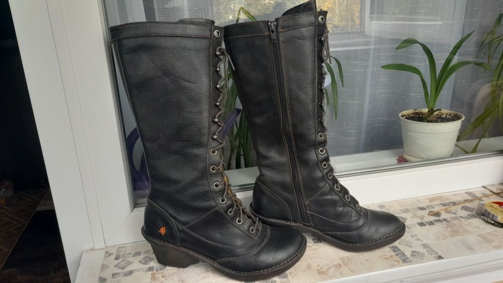 Чоботи шкіряні на осінь ART