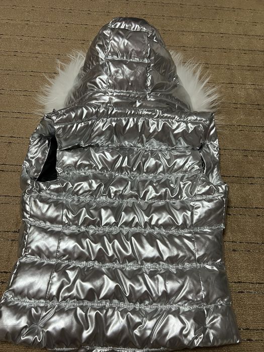 Продам жилетку на весну і можна на ранню осінь