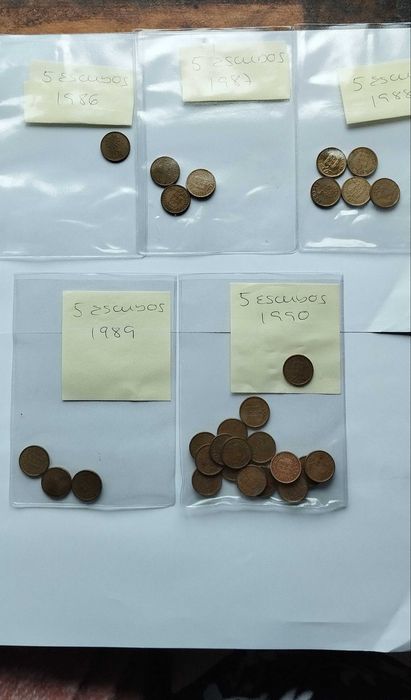 Moedas 5 escudos anos 80 e 90