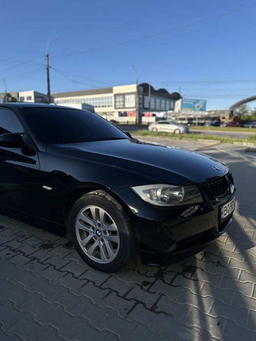 Продам bmw e90. 318.2.0