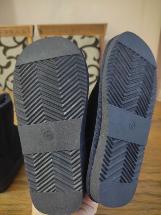 Нові уггі зимові чоботи Joe Fresh для двійні двойни