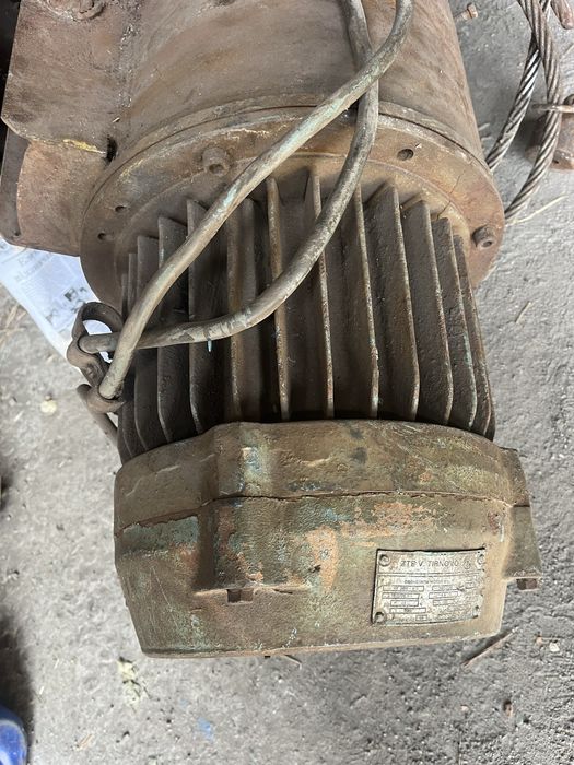 Продам двигатель подъёма на болгарский тельфер 3.2 тонн