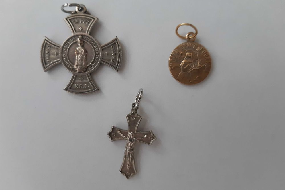 Medalhinhas Antigas - Religiosas e Outras