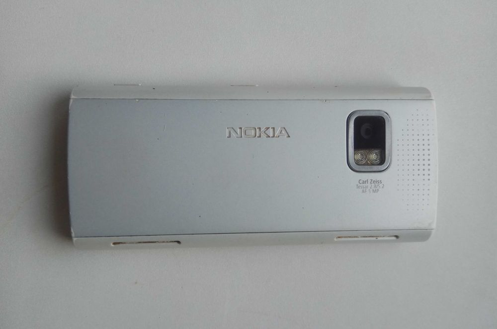 Телефон Nokia X6-00  16 Gb  в коллекцию