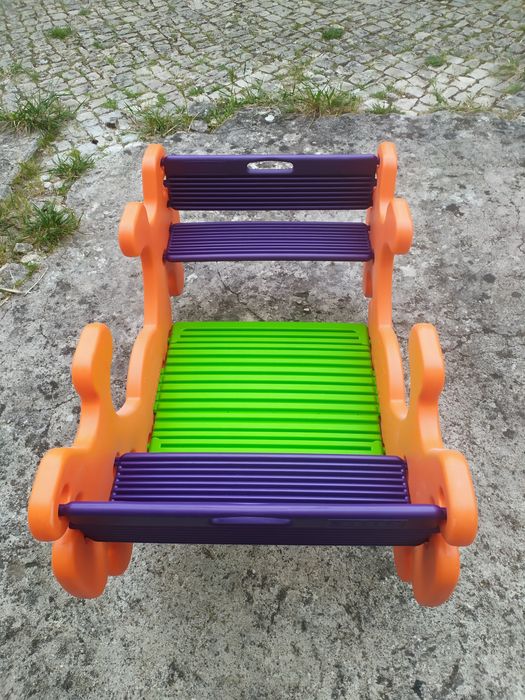 Mesa/Baloiço de criança