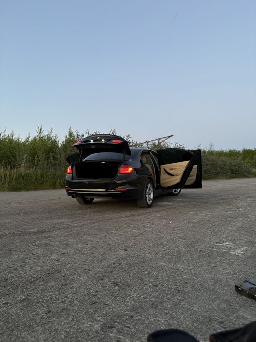 Продається BMW F30 2013 року 2.0 бензин