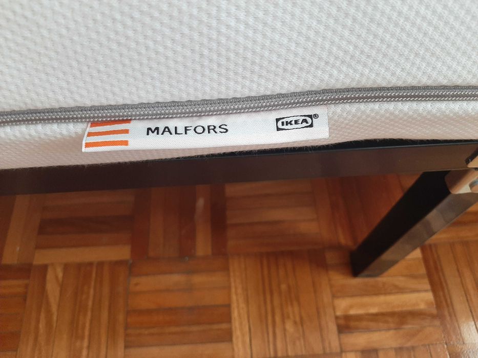 160cm cama com colchões estado perfeito