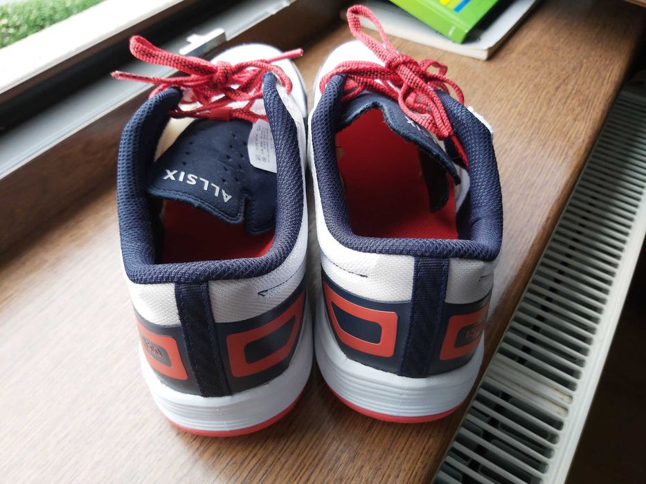 Buty nowe do siatkówki AllSix V500H decathlon rozm.45