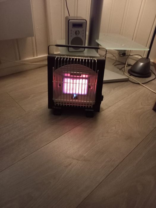 Обігрівач + плита газовий Biltema Норвегія обогреватель