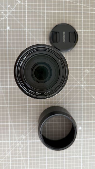 Objetiva Sony FE 70-300mm f/4.5-5.6 G OSS (SEL70300G) - Impecável