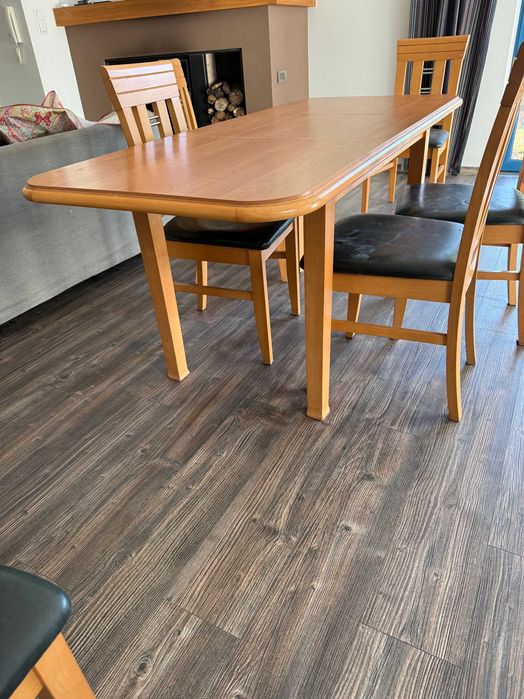 Stół z 6ma krzesłami