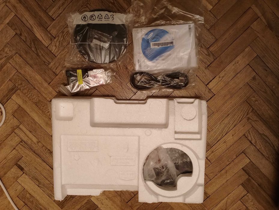 Монитор Samsung SyncMaster 943SN