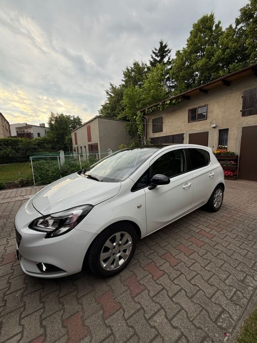 Opel Corsa E 1.4 Benzyna 90 KM, 2019 r. – niski przebieg, bogate wyposażenie
