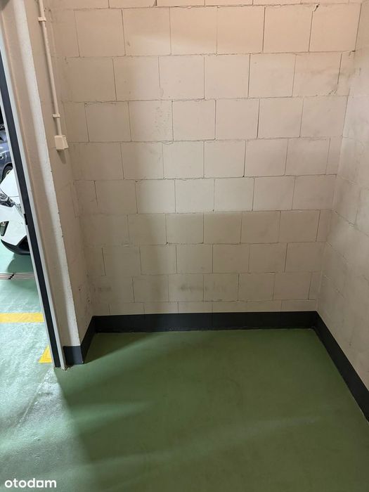 2 Garaże z komórkami lokatorskimi Ursynów