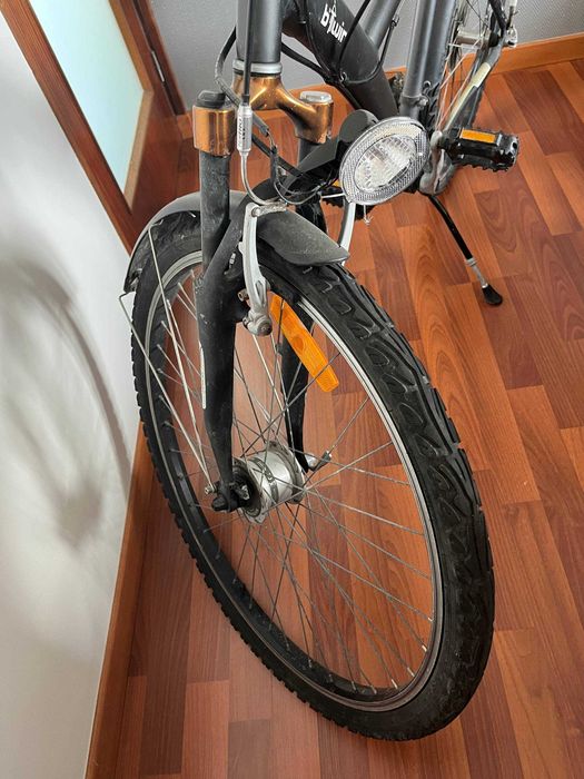 Bicicleta urbana feminina com bagageiro roda 26