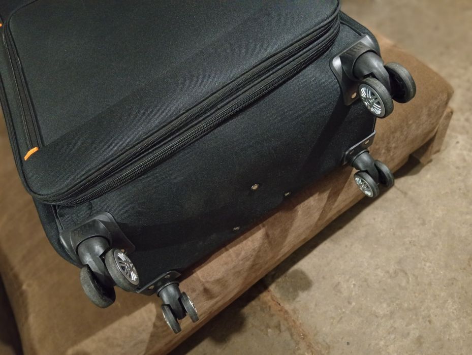 Валіза traveller