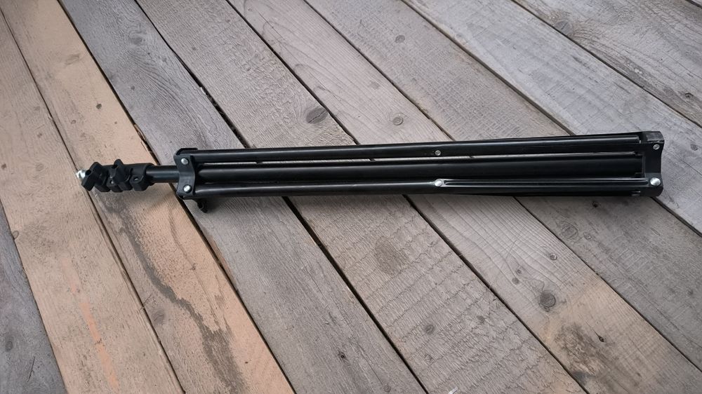 Штатив студійний