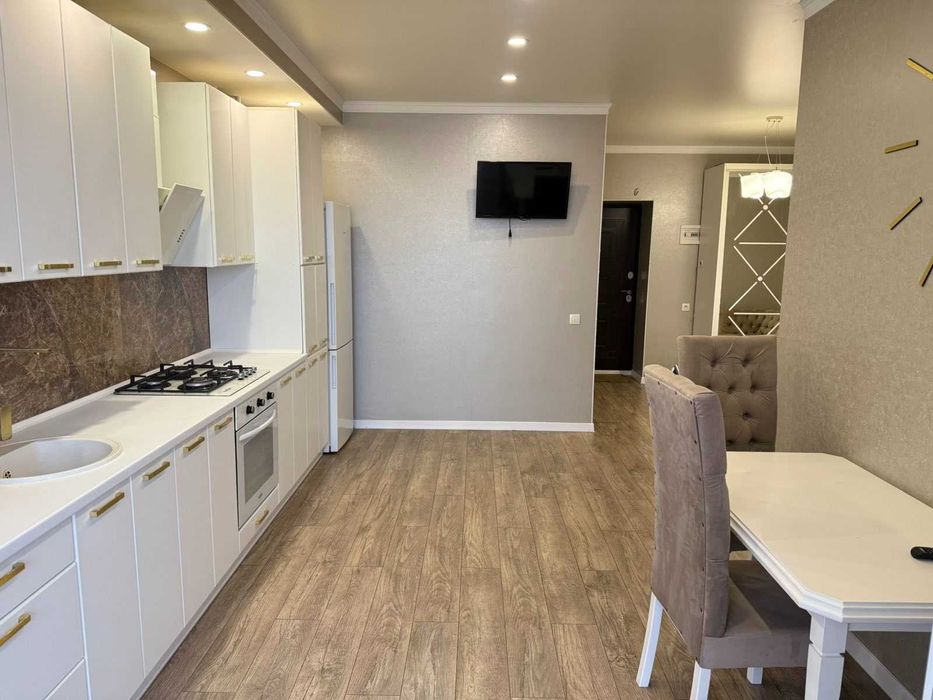 Євро 2к - 45 метрів в Центральному Парку. Газове опалення. Балкон.