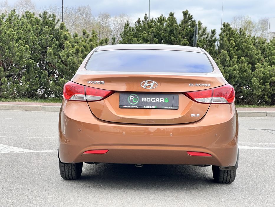 Hyundai Elantra 2012 рік 1.8 бенз/газ
