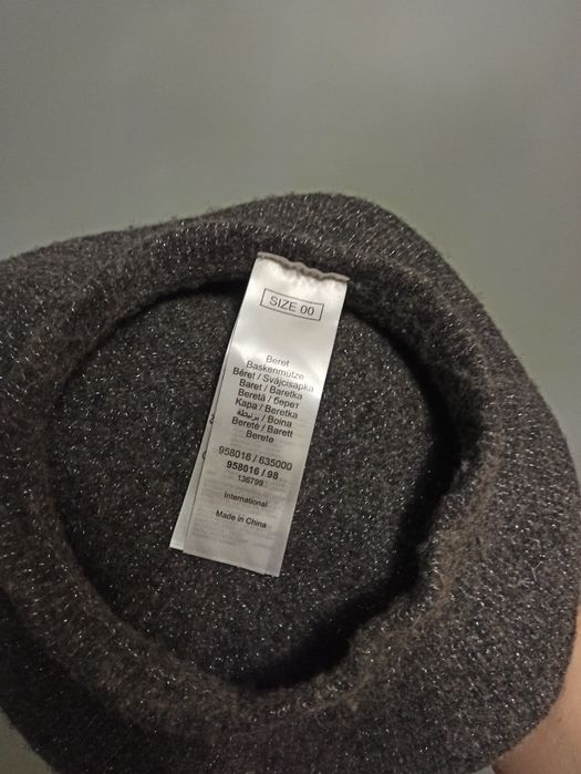 Wełniany beret z metaliczną nitką