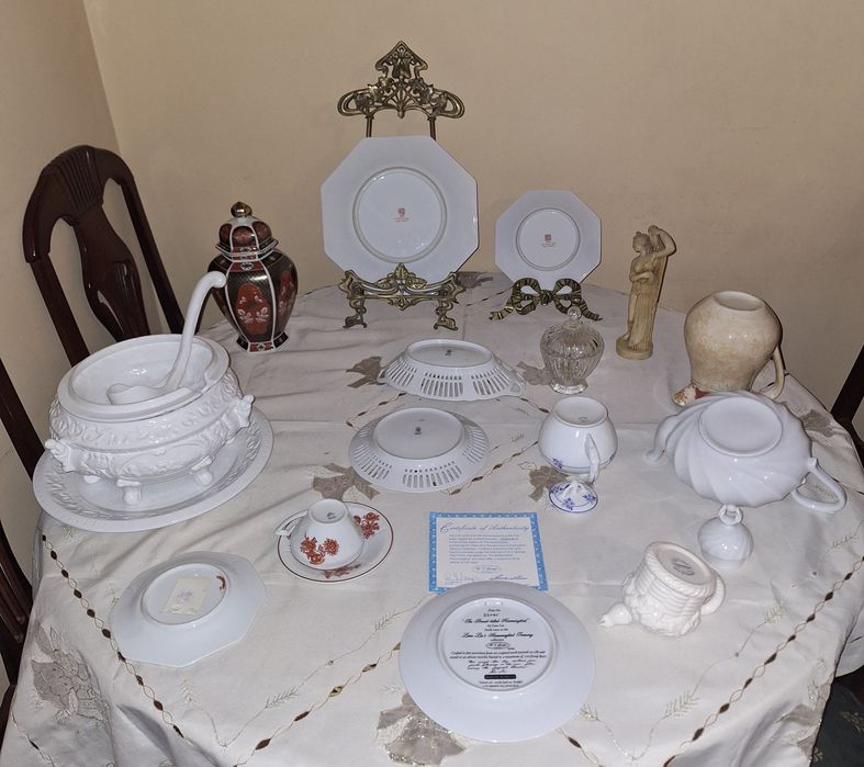 Vários artigos antigos. Desde 7€.