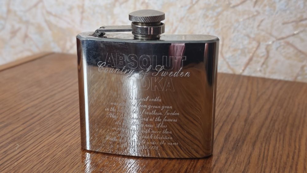 Фляга Absolut Vodka