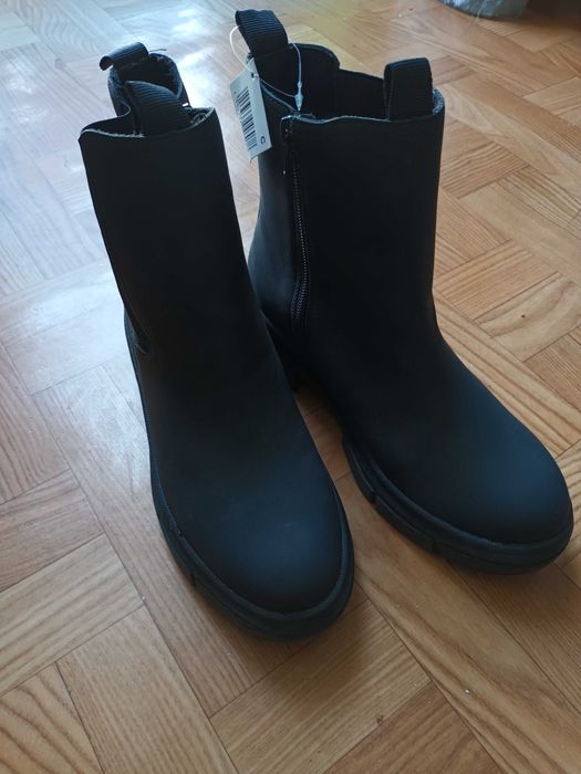 Wyprzedaż -buty czarne rozm.37 nowe-BARDZO TANIO