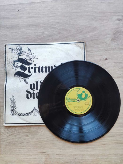 Triumvirat Old Loves Die Hard